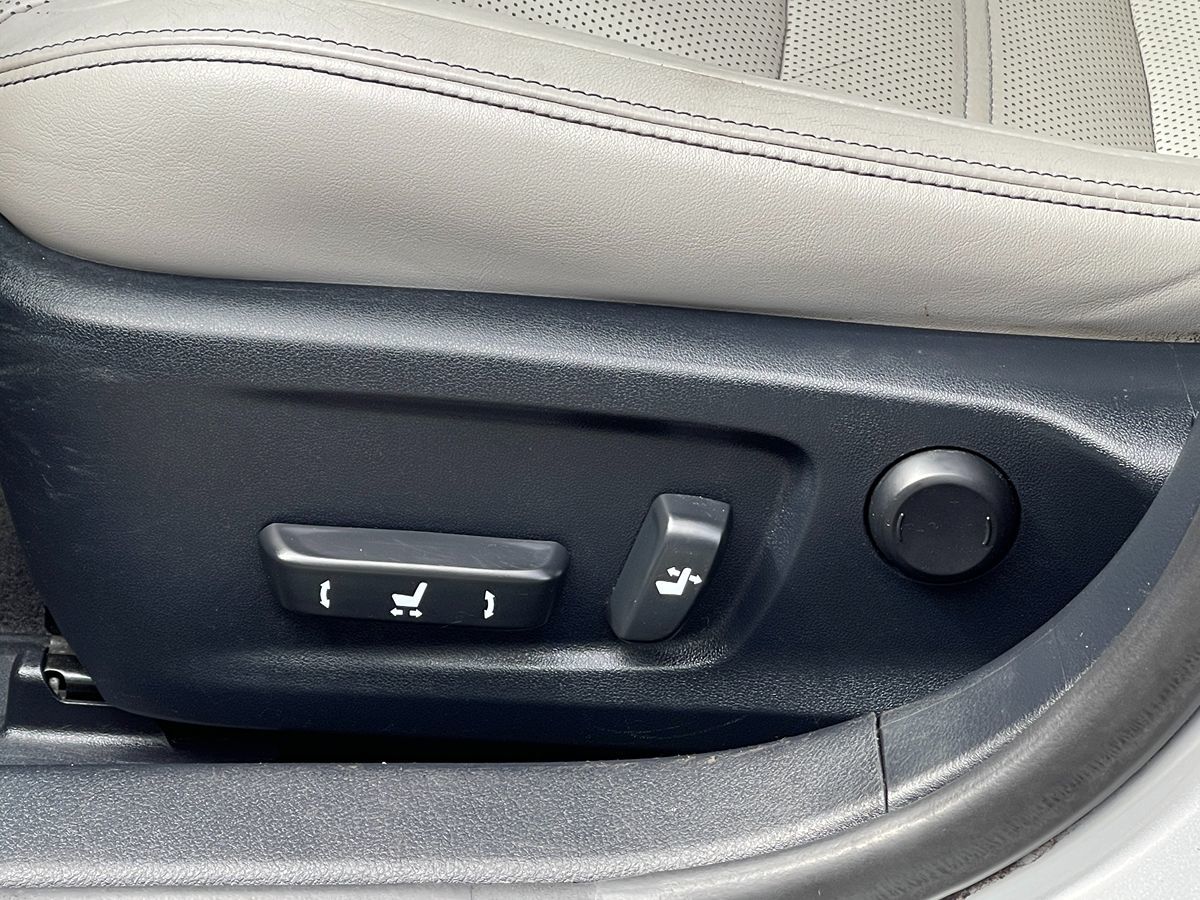 2015 Lexus IS 250 AWD photo 11