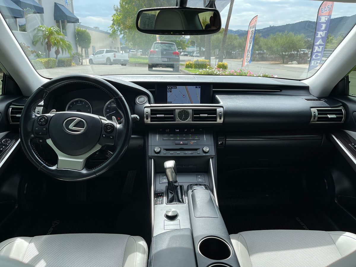 2015 Lexus IS 250 AWD photo 13