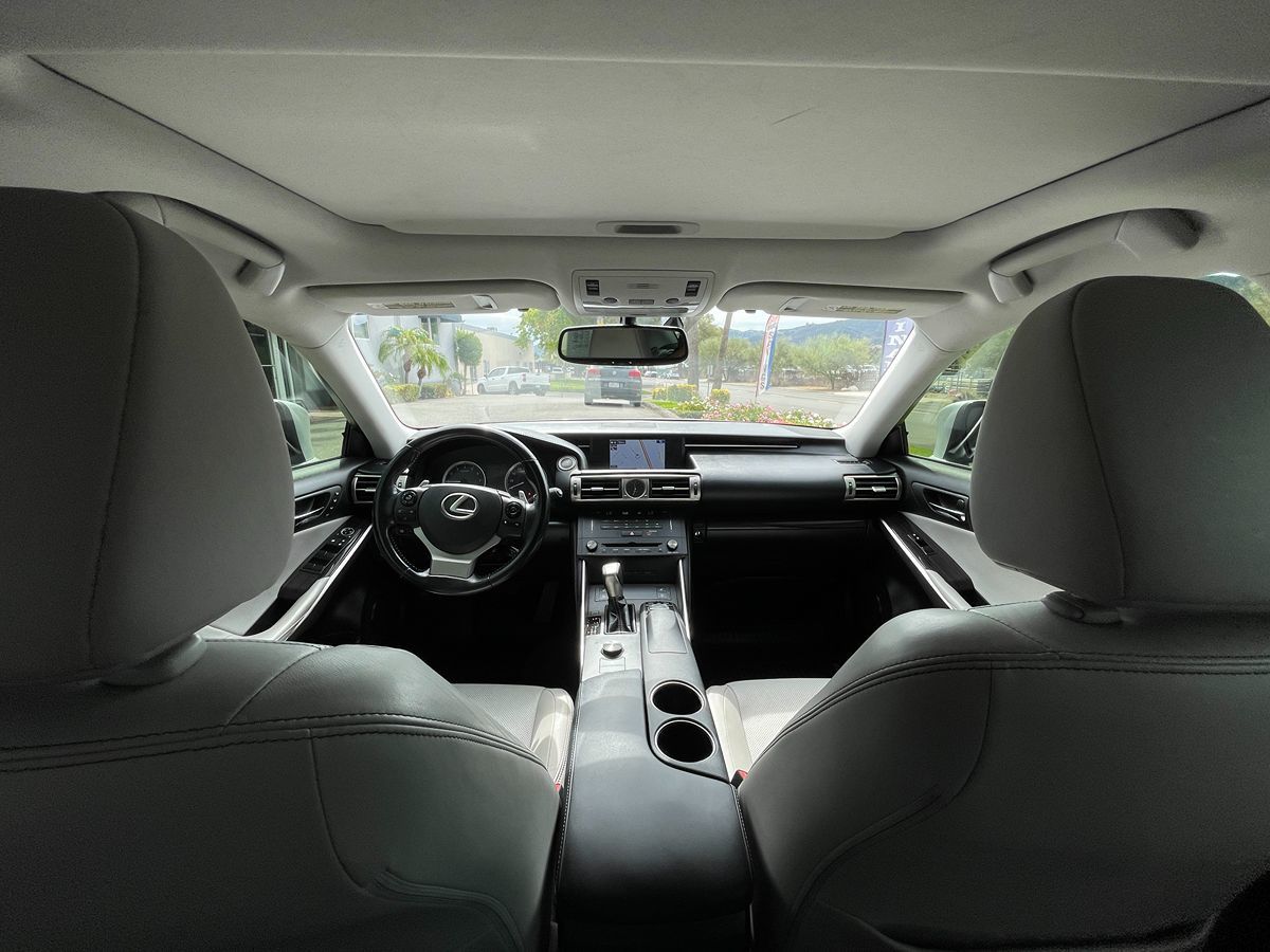 2015 Lexus IS 250 AWD photo 14