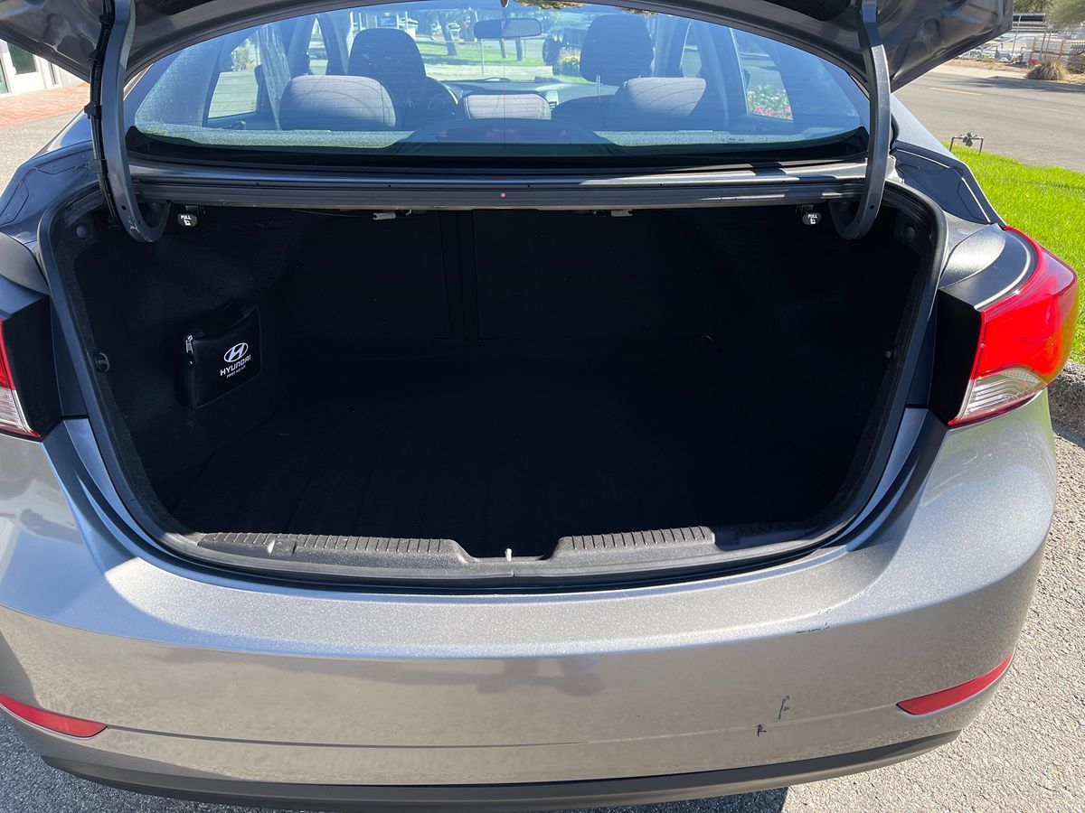 2016 Hyundai Elantra Value Edition photo 9