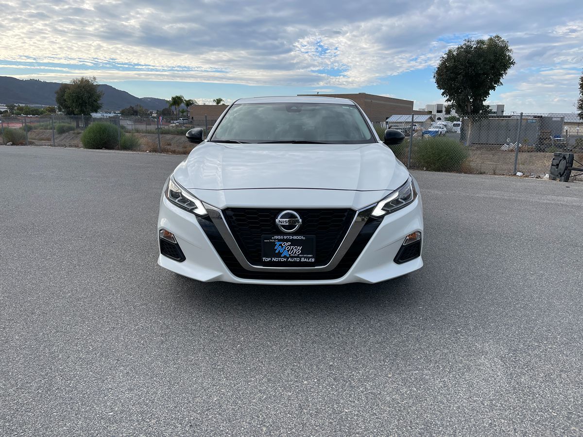 2020 Nissan Altima 2.5 SR photo 2