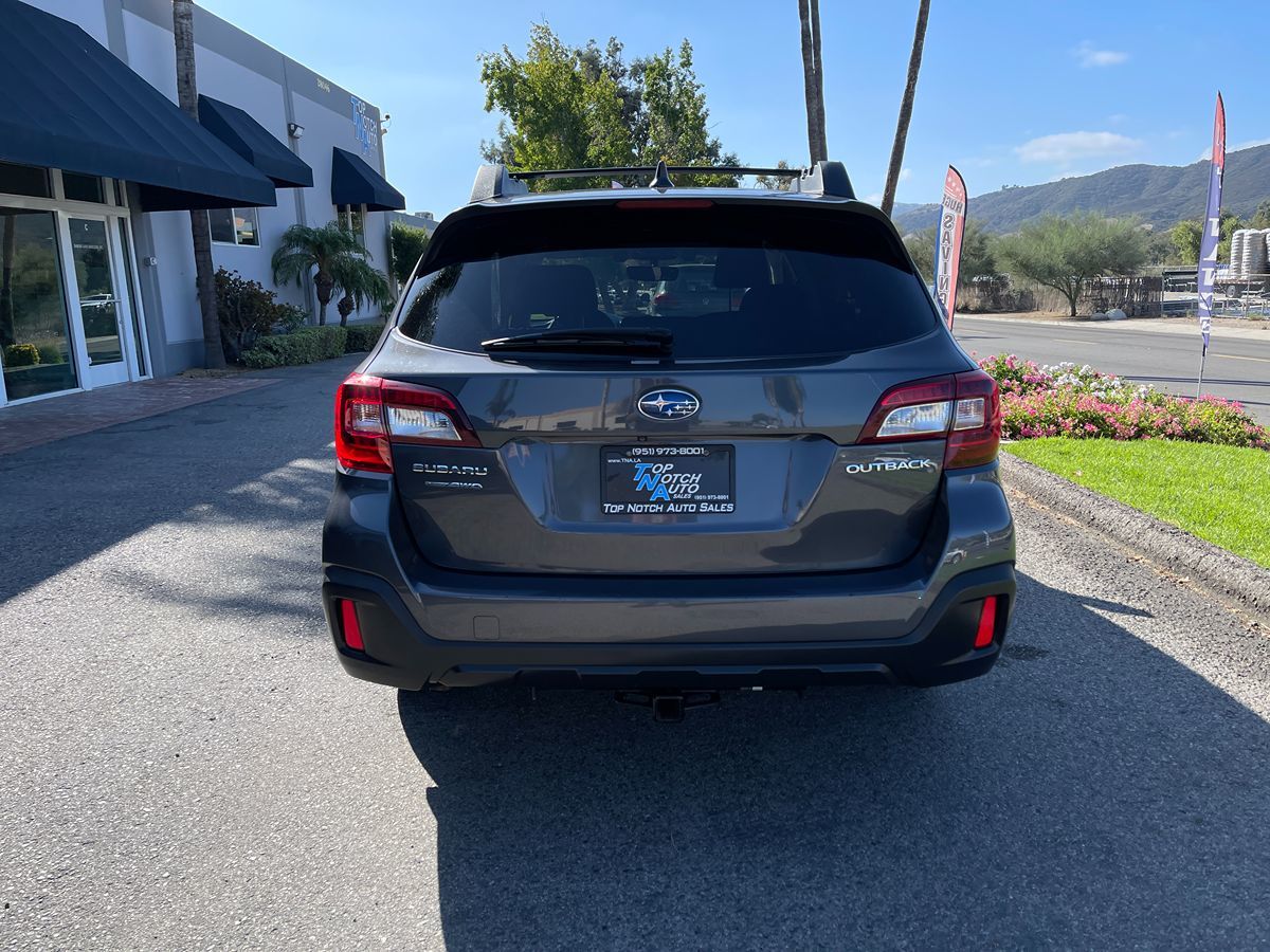 2019 Subaru Outback Premium photo 3