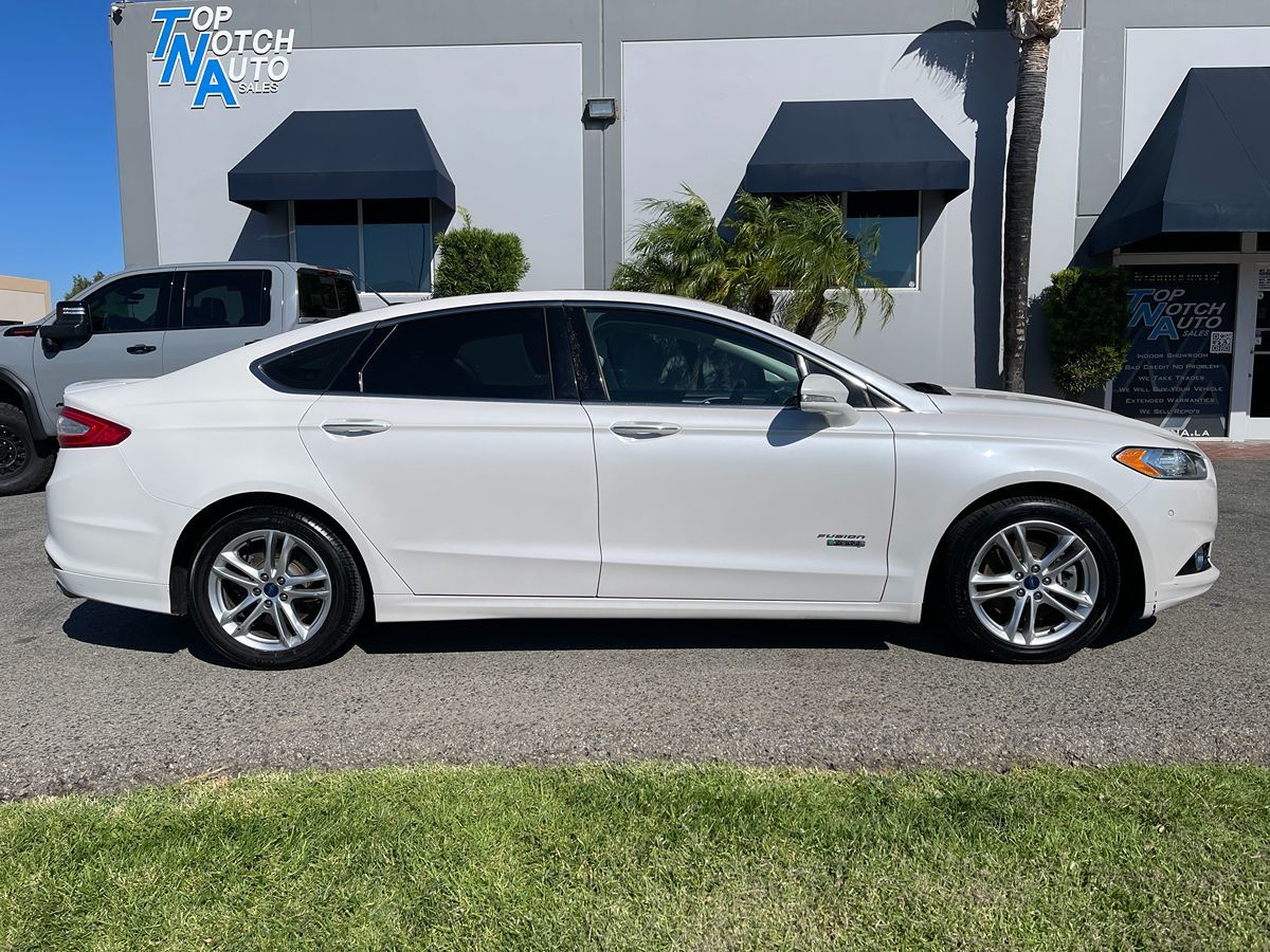 2016 Ford Fusion Energi Titanium photo 4