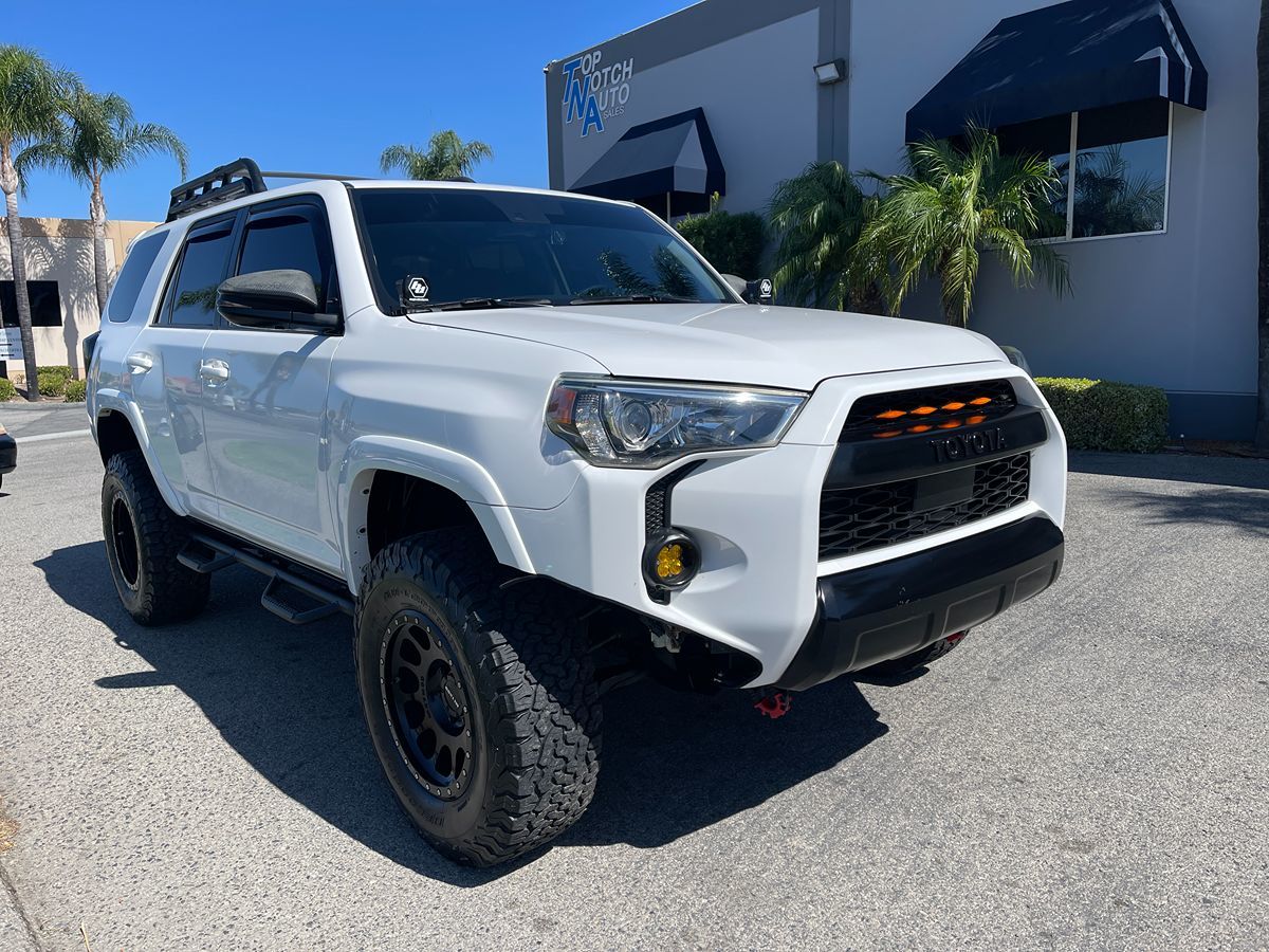 2020 Toyota 4Runner SR5 Premium photo 3