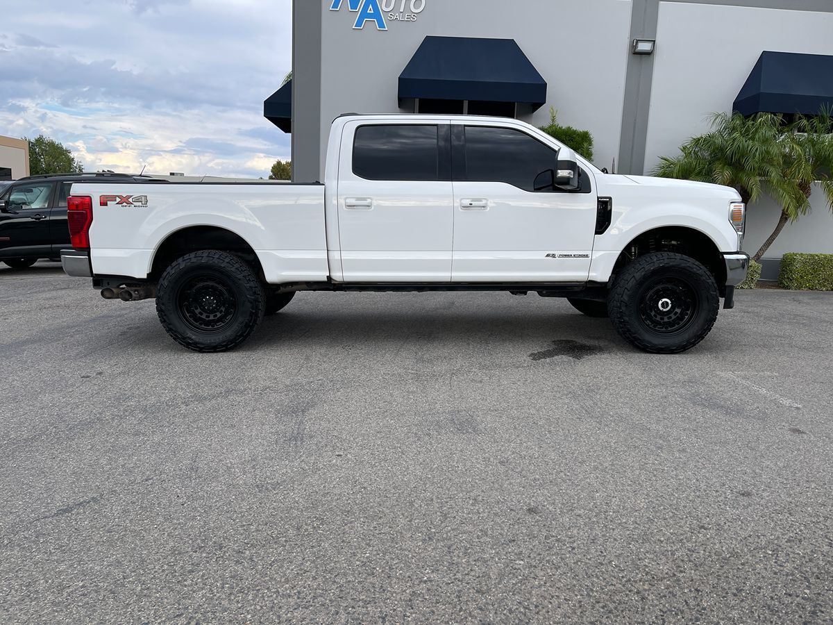 2020 Ford F-250 Lariat photo 2
