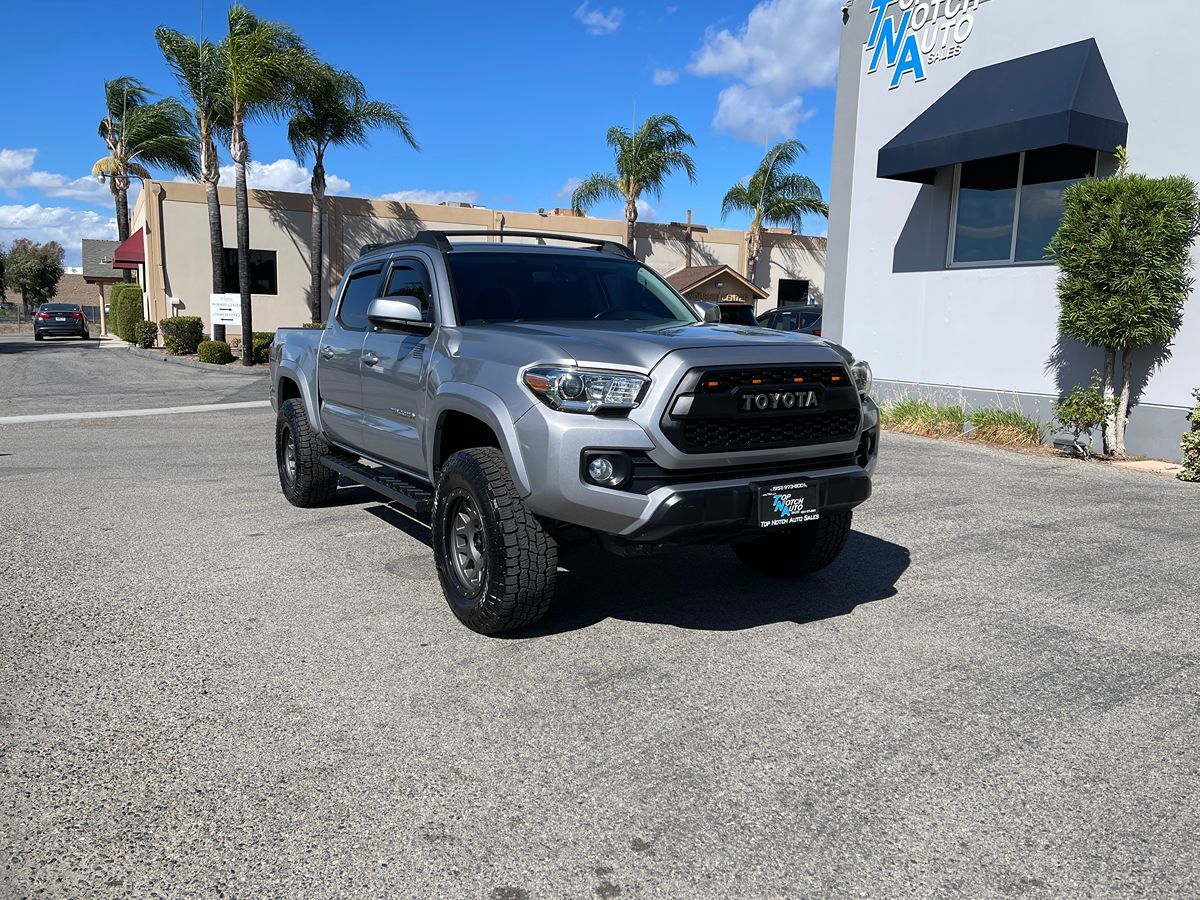 2016 Toyota Tacoma SR5 TRD Sport photo 3