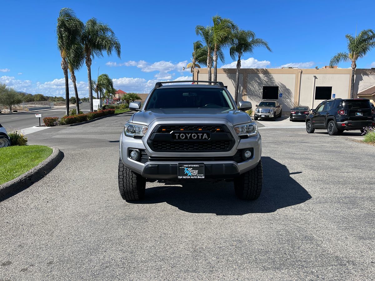 2016 Toyota Tacoma SR5 TRD Sport photo 2