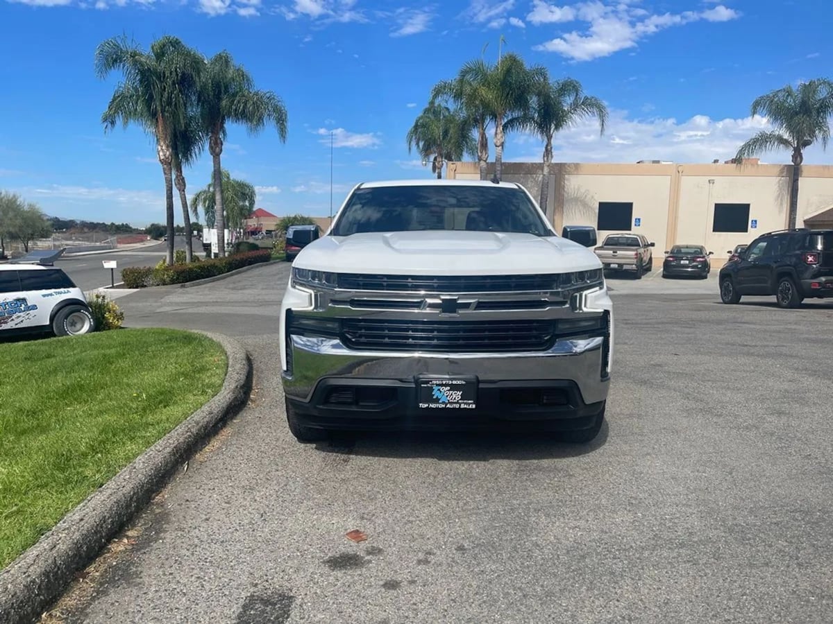 2021 Chevrolet Silverado 1500 LT - Photo 2