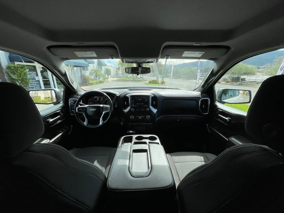 2021 Chevrolet Silverado 1500 LT - Photo 17