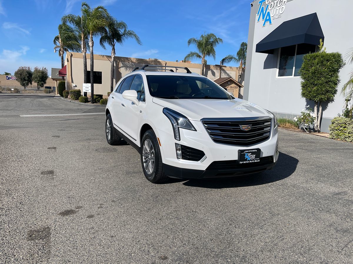 2019 Cadillac XT5 Luxury photo 2