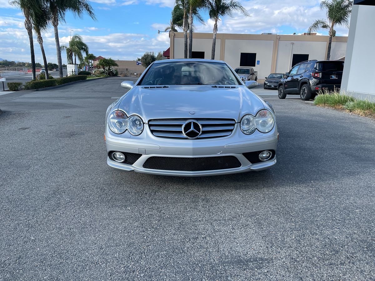 2007 Mercedes Benz SL 550 photo 2