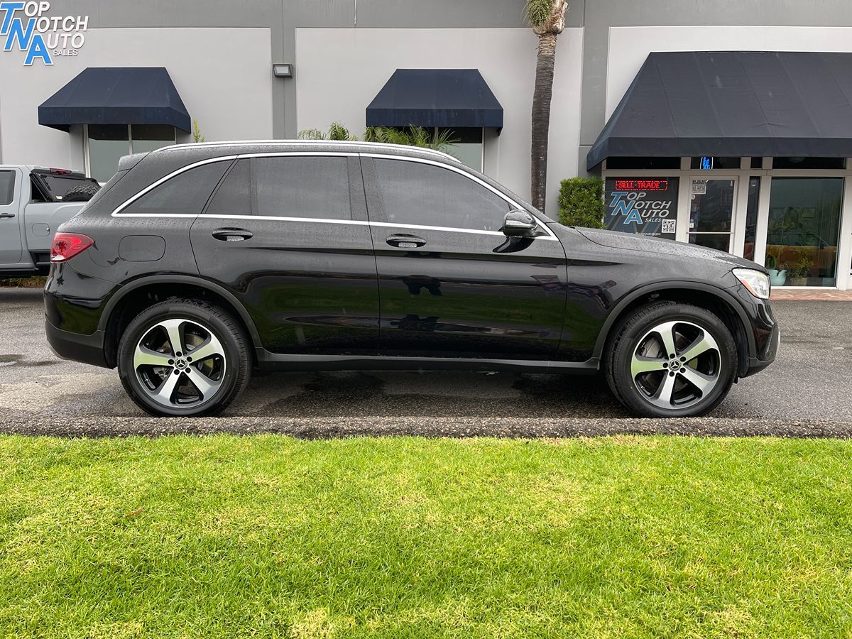 2020 Mercedes Benz GLC 300 photo 4