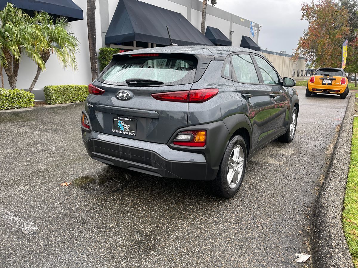 2020 Hyundai Kona SE photo 3