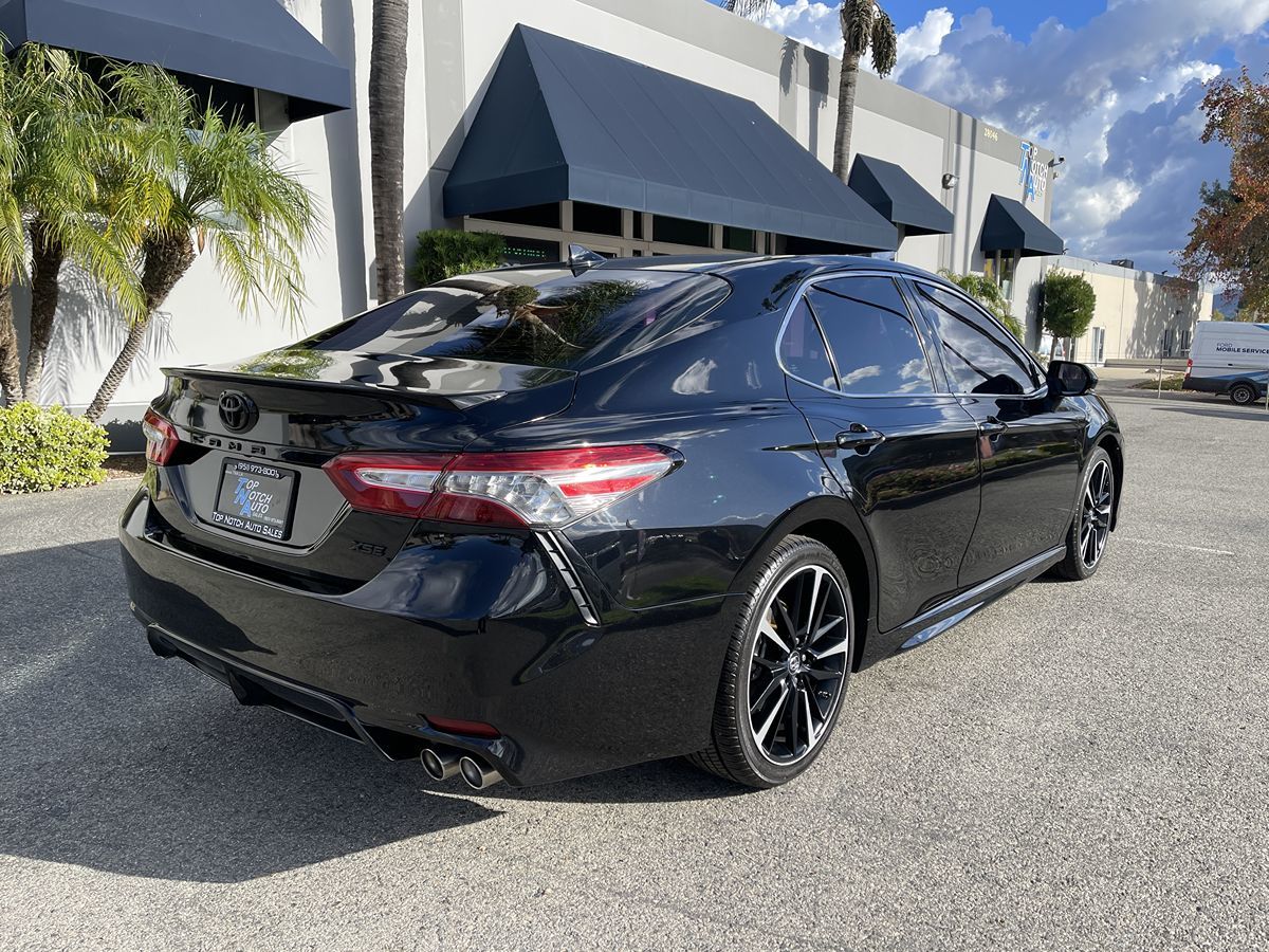 2019 Toyota Camry XSE photo 4