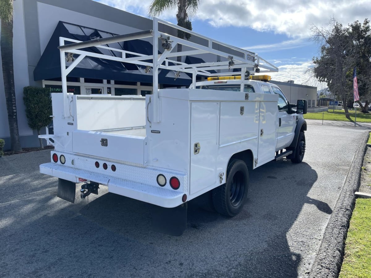 2010 Ford F-450 Super Duty Chassis Cab XL - Photo 5