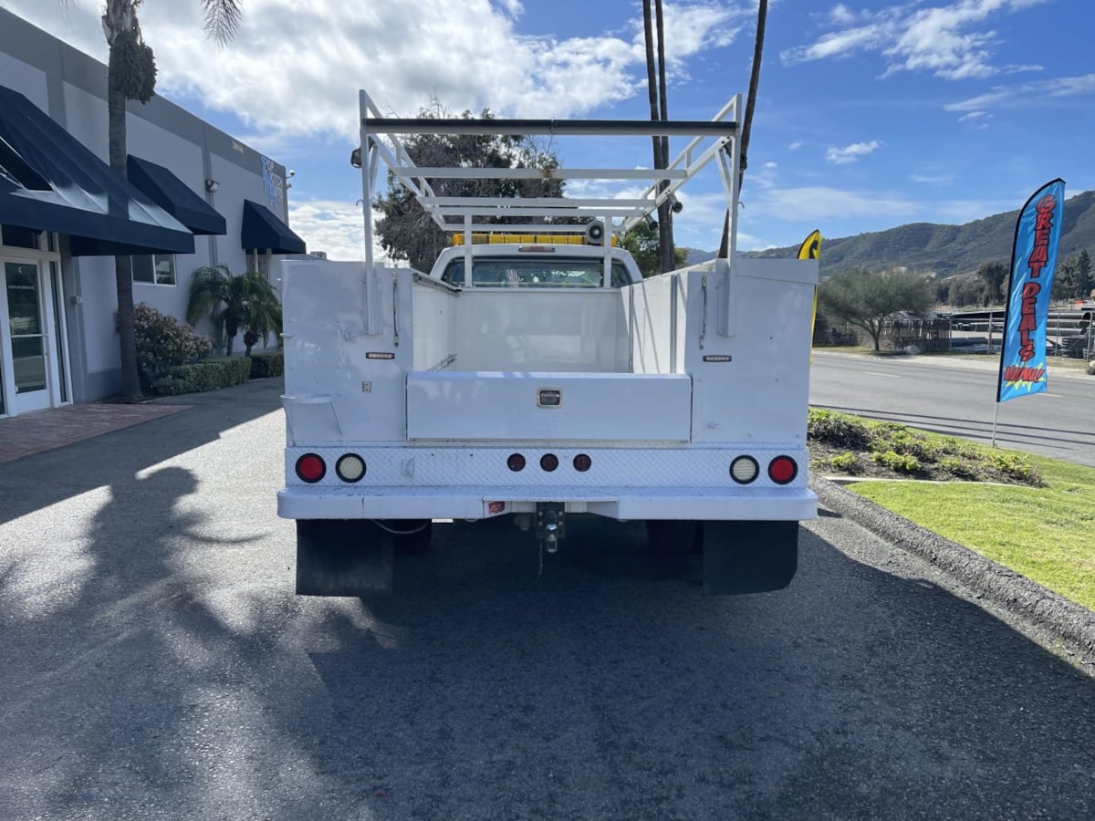 2010 Ford F-450 Super Duty Chassis Cab XL - Photo 6