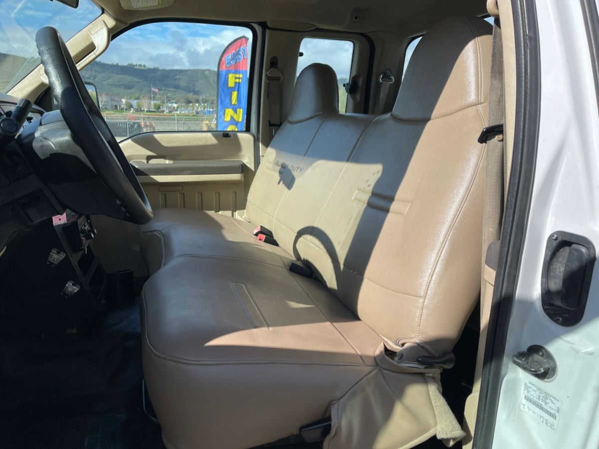 2010 Ford F-450 Super Duty Chassis Cab XL - Photo 14