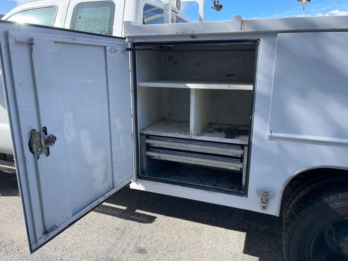 2010 Ford F-450 Super Duty Chassis Cab XL - Photo 30