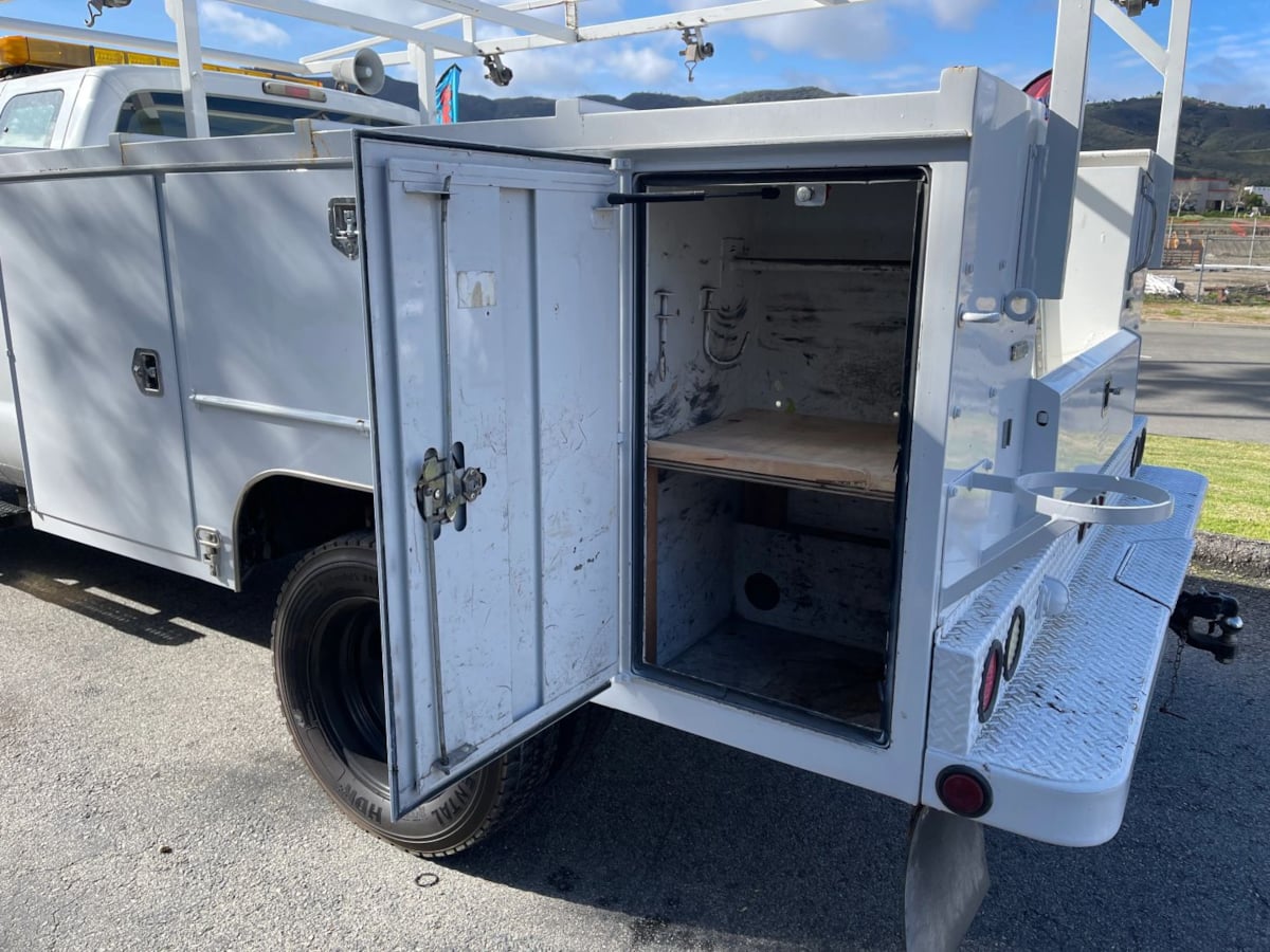 2010 Ford F-450 Super Duty Chassis Cab XL - Photo 33