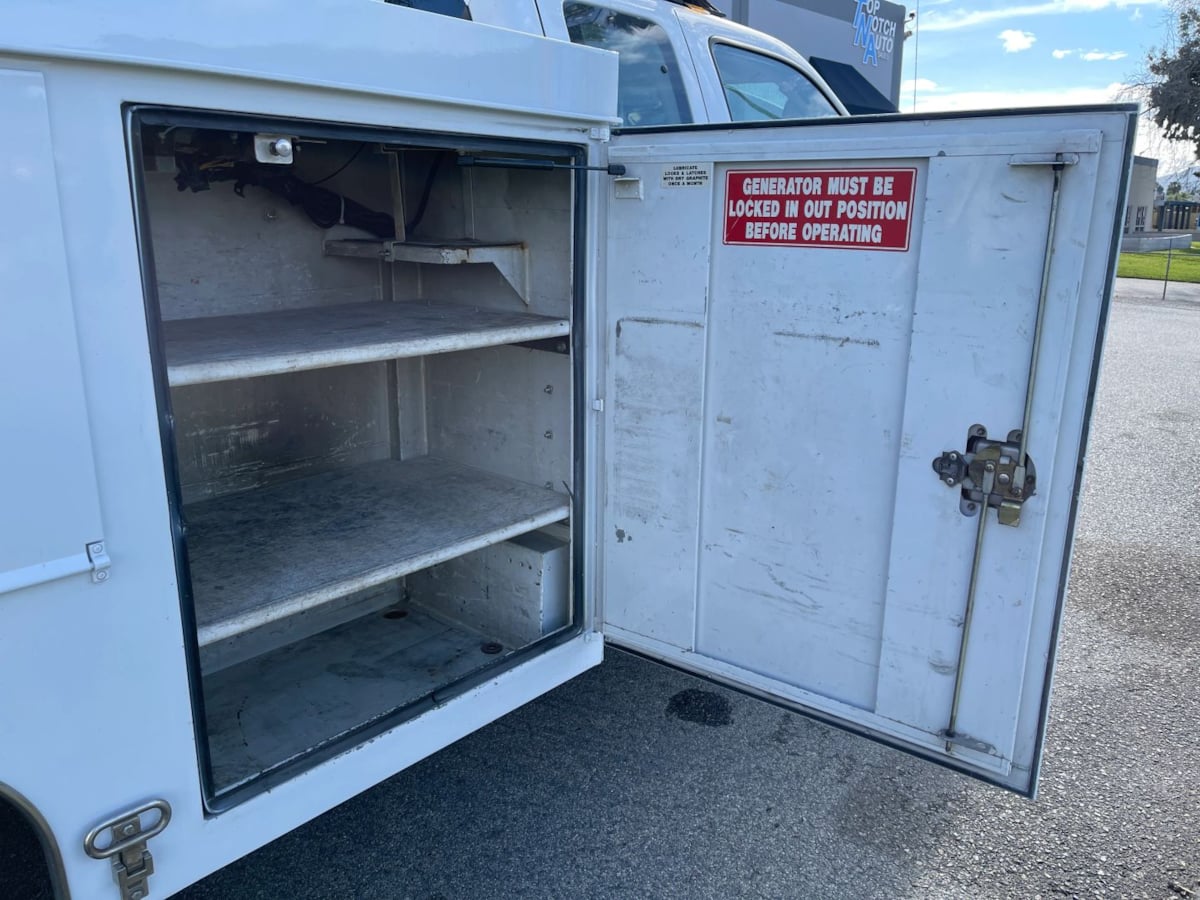 2010 Ford F-450 Super Duty Chassis Cab XL - Photo 35