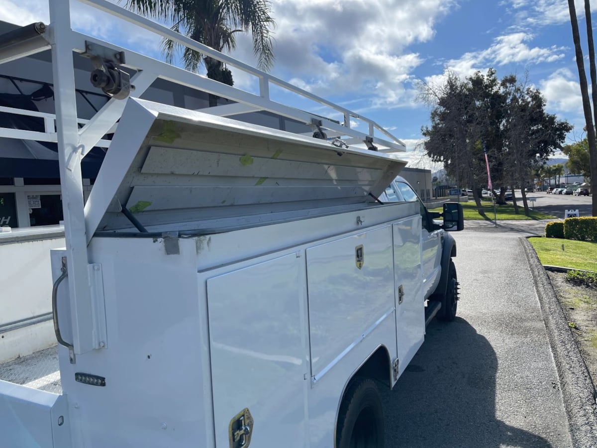 2010 Ford F-450 Super Duty Chassis Cab XL - Photo 36