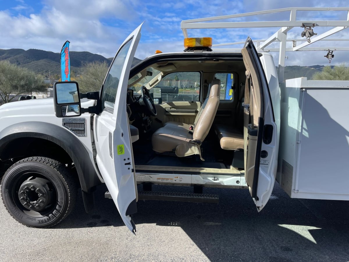 2010 Ford F-450 Super Duty Chassis Cab XL - Photo 39