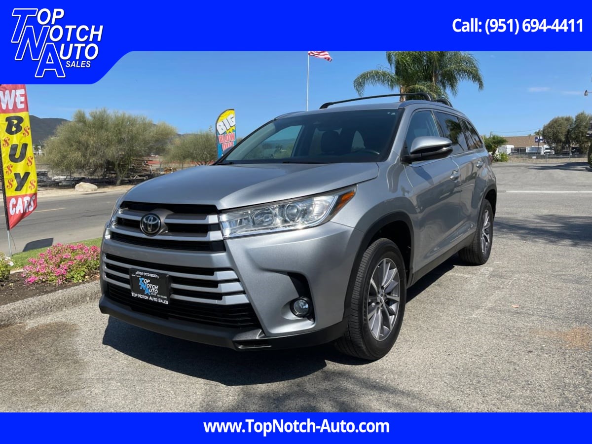Celestial Silver Metallic 2019 Toyota Highlander SUV / Crossover Front-Wheel Drive Automatic