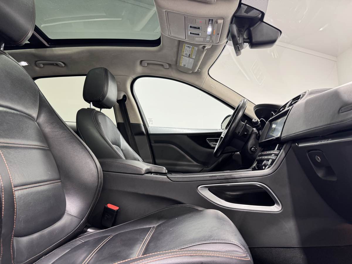 2020 Jaguar F-Pace Prestige - Photo 18