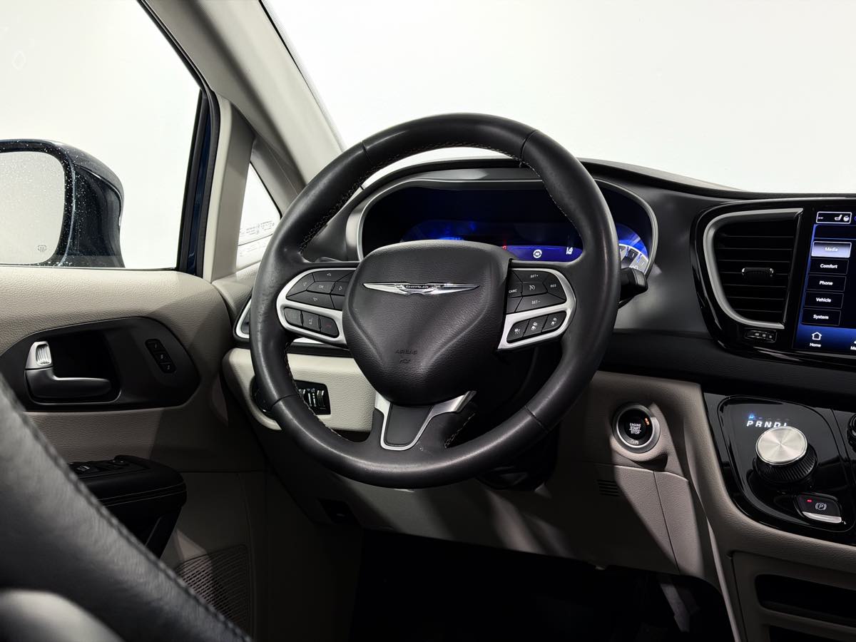 2022 Chrysler Pacifica Touring L - Photo 13