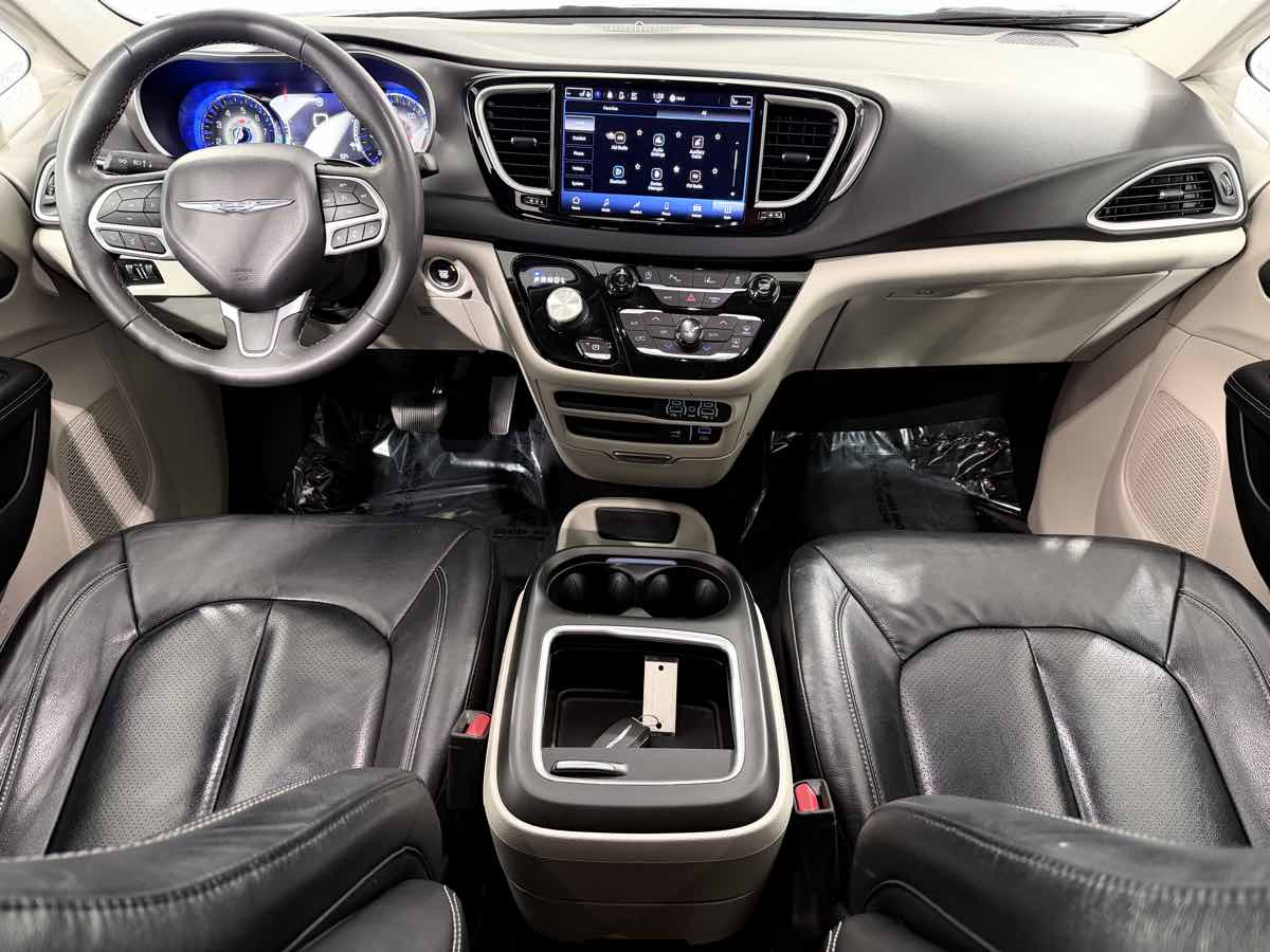 2022 Chrysler Pacifica Touring L - Photo 16