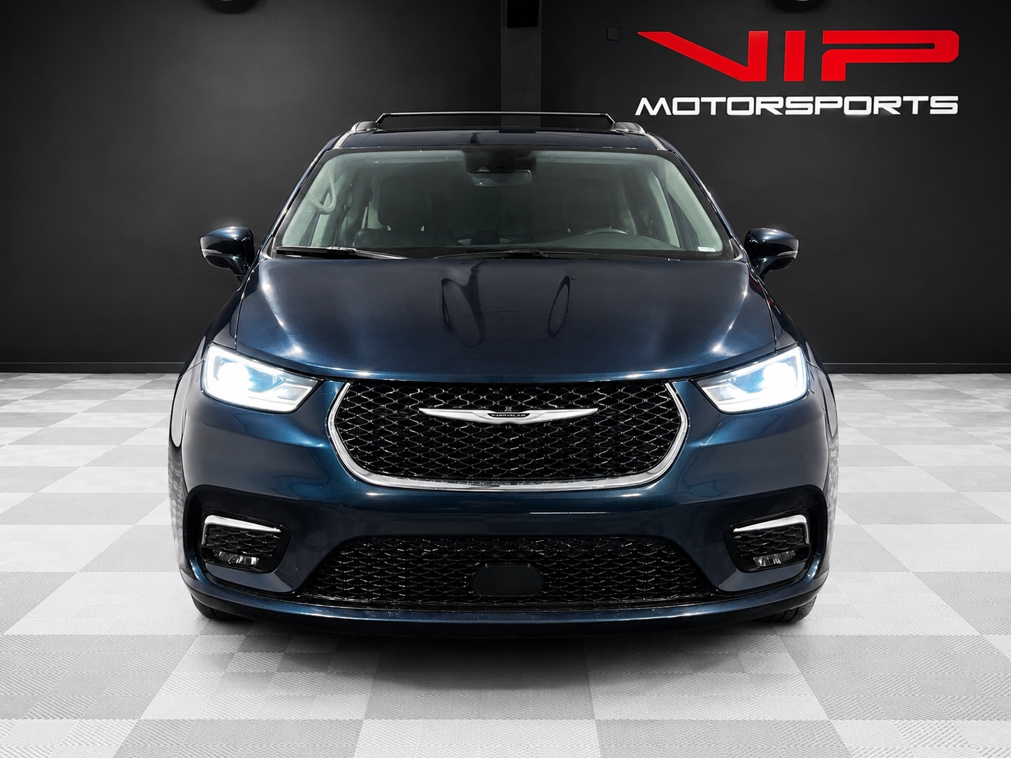 2022 Chrysler Pacifica Touring L - Photo 4