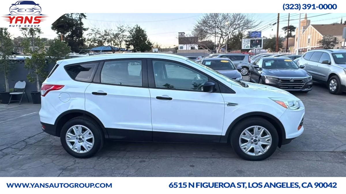 2016 Ford Escape S photo 4