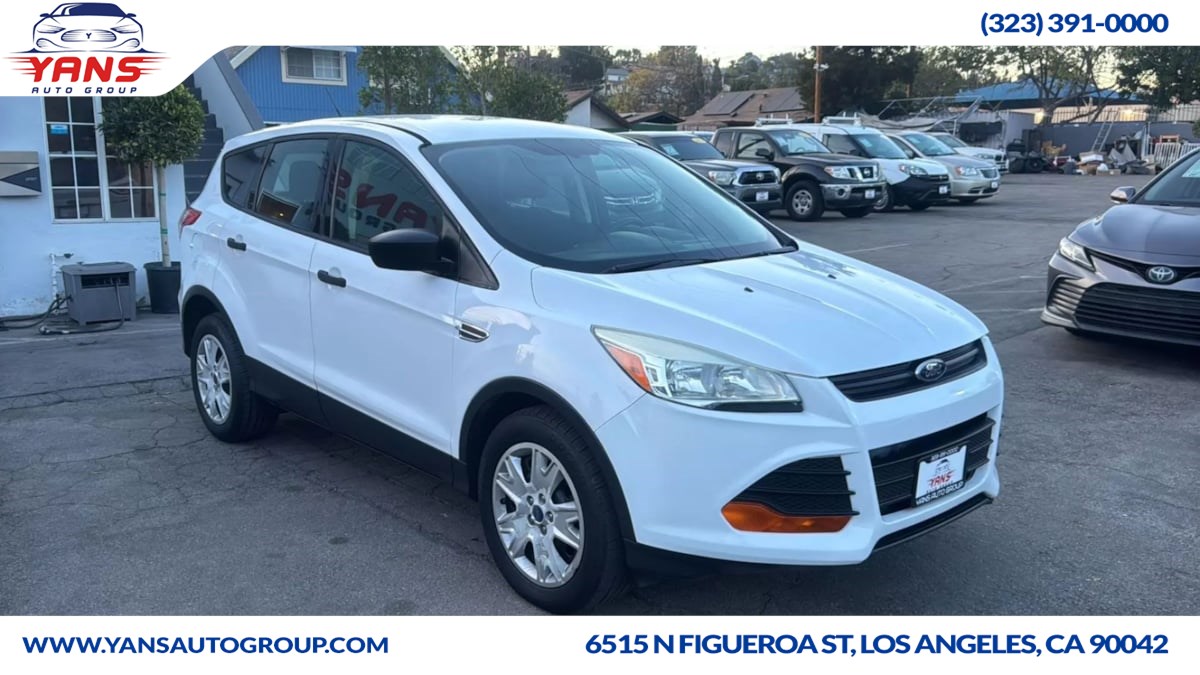 2016 Ford Escape S photo 3