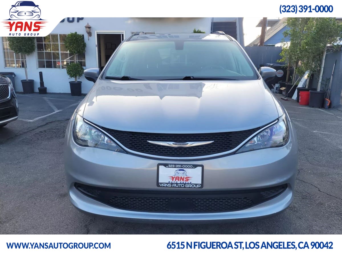 2021 Chrysler Voyager LXi photo 2