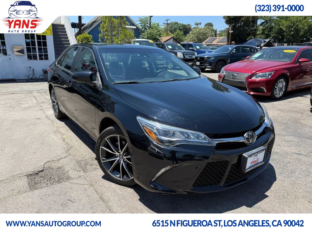 2017 Toyota Camry XSE V6 photo 3