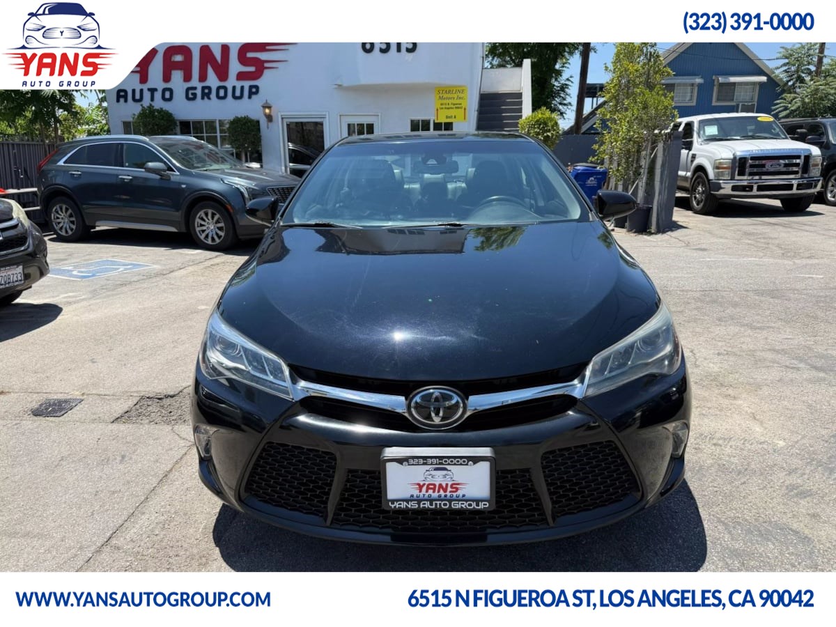 2017 Toyota Camry XSE V6 photo 2