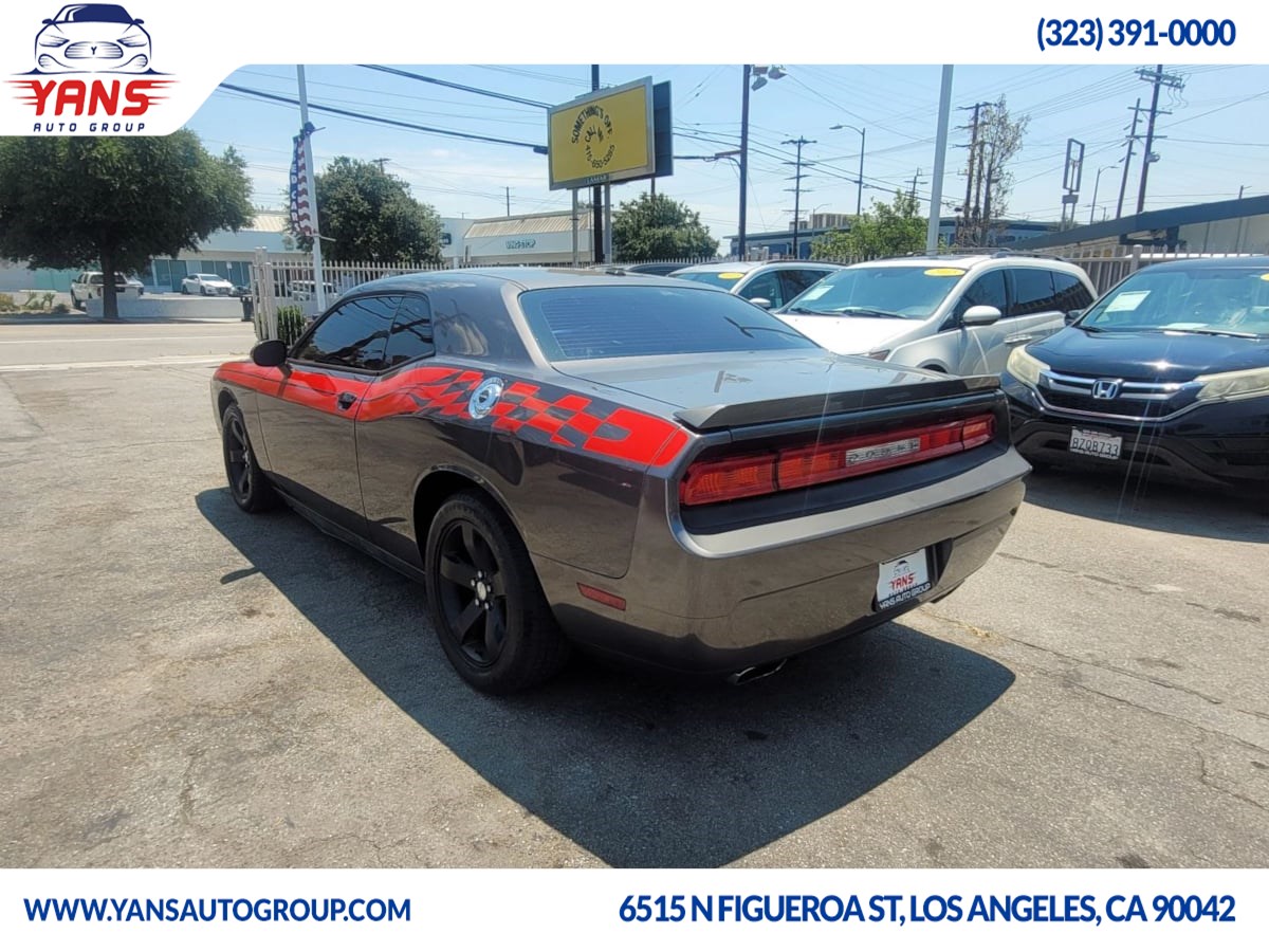2014 Dodge Challenger R/T photo 6