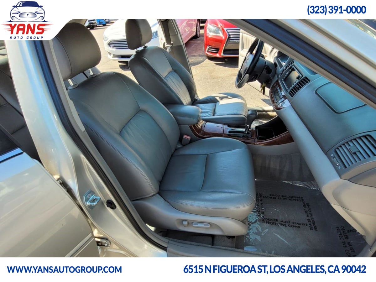 2003 Toyota Camry XLE photo 16