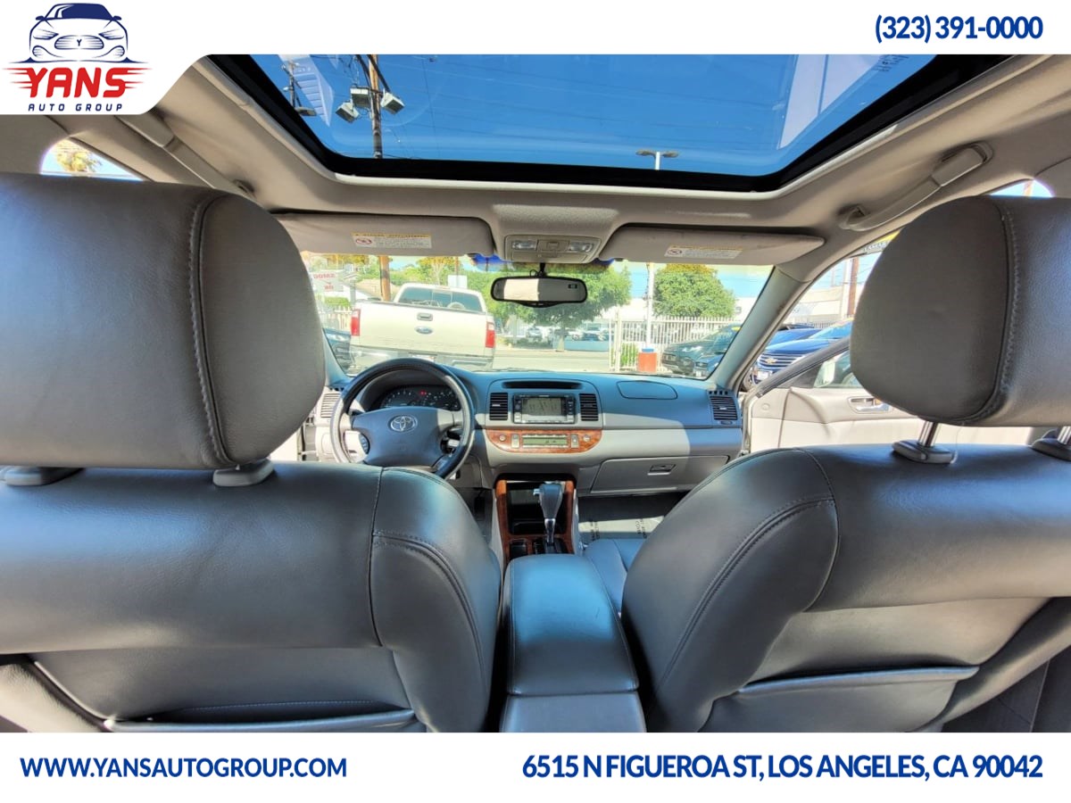 2003 Toyota Camry XLE photo 10