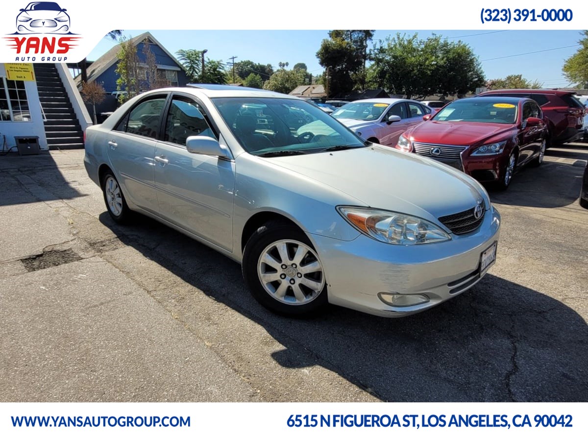 2003 Toyota Camry XLE photo 2