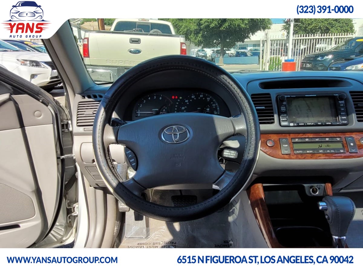 2003 Toyota Camry XLE photo 9