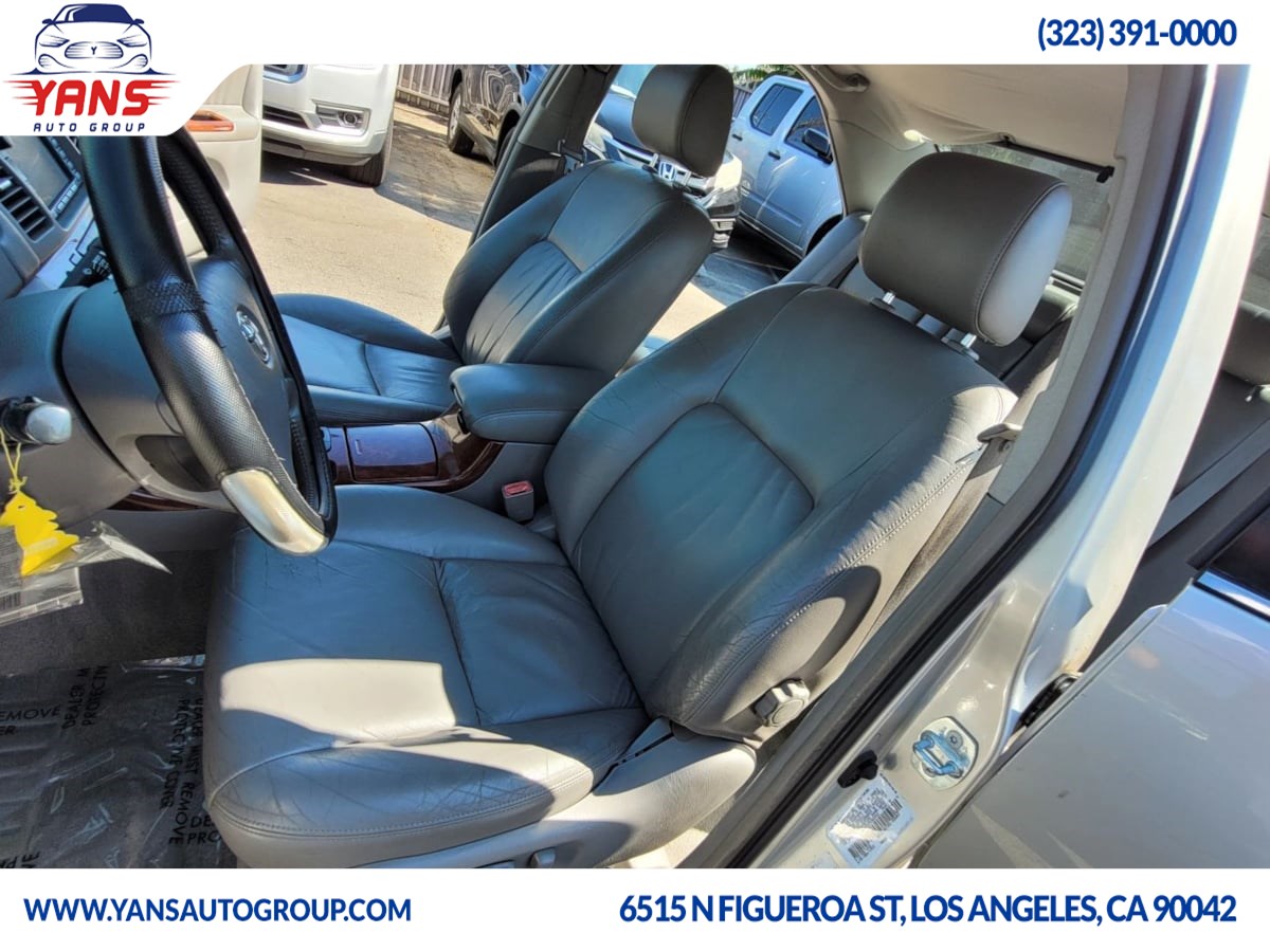 2003 Toyota Camry XLE photo 14