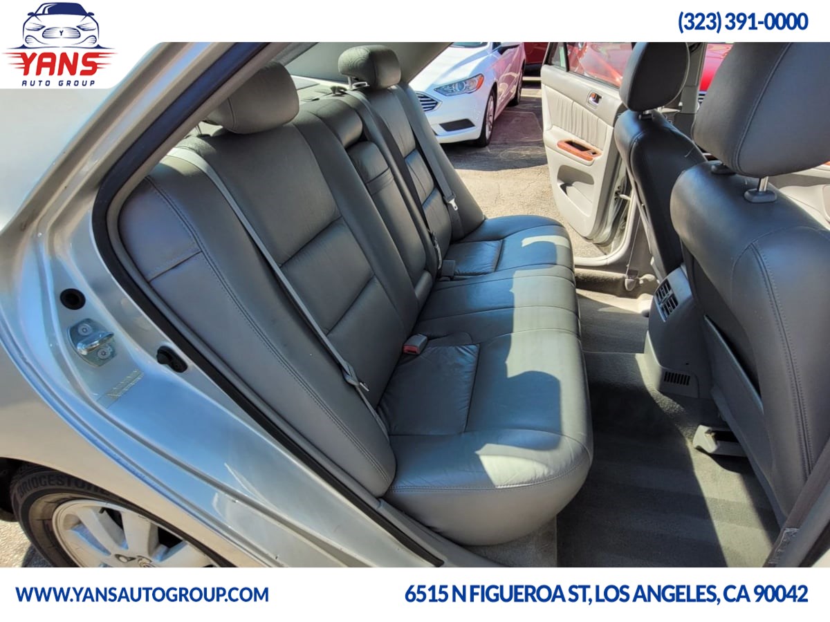 2003 Toyota Camry XLE photo 17