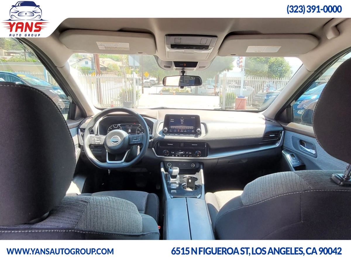 2021 Nissan Rogue SV photo 5