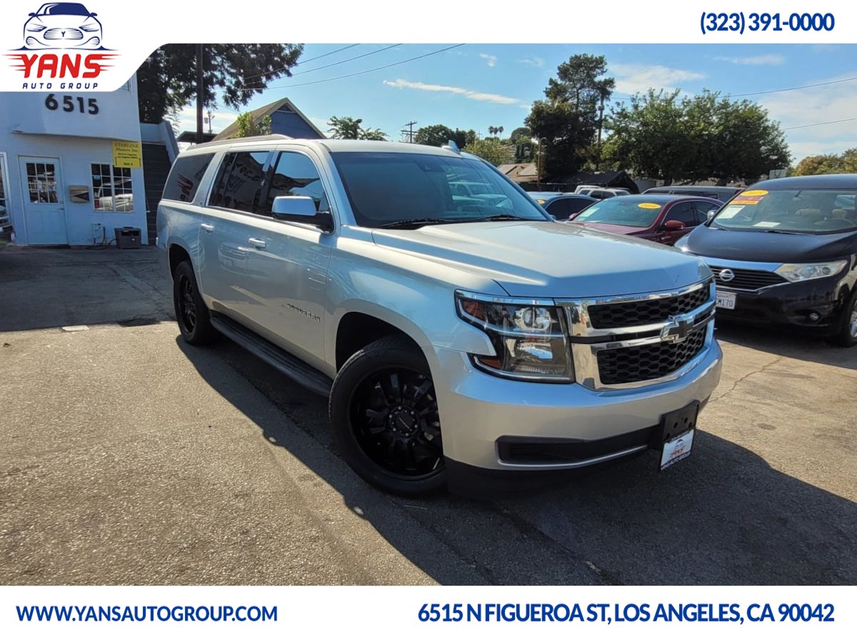 2015 Chevrolet Suburban LT photo 3