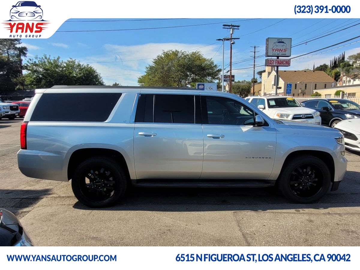 2015 Chevrolet Suburban LT photo 4