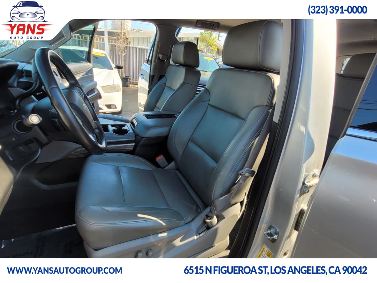 2015 Chevrolet Suburban LT photo 13