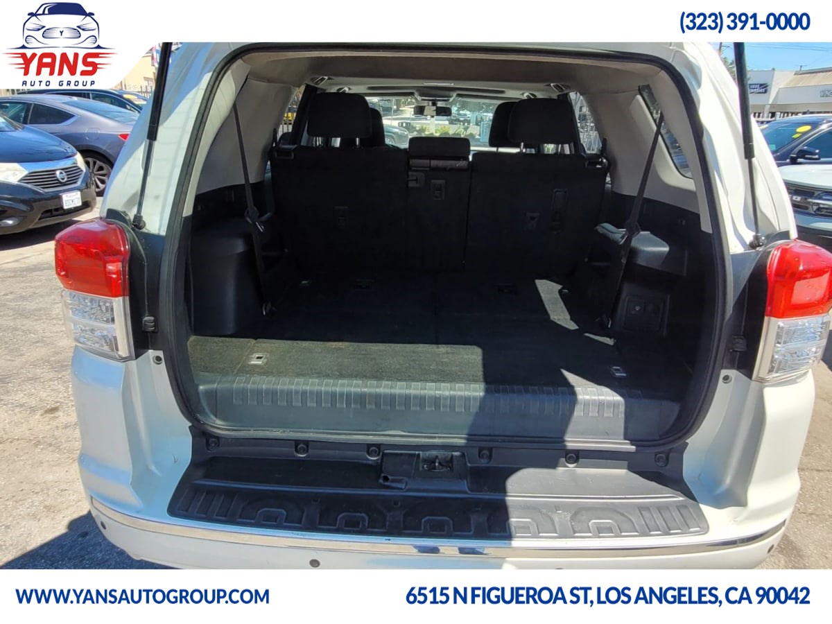 2010 Toyota 4Runner SR5 photo 5