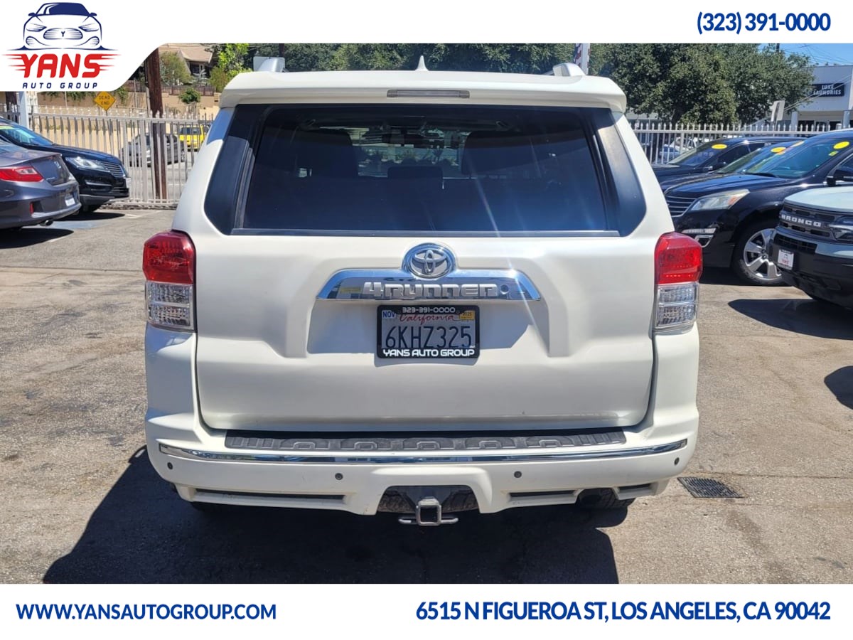 2010 Toyota 4Runner SR5 photo 2