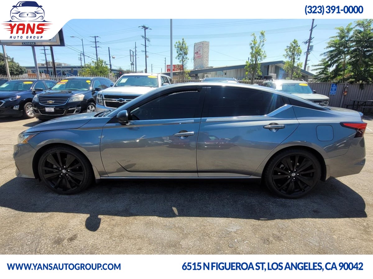 2022 Nissan Altima 2.5 SR photo 8